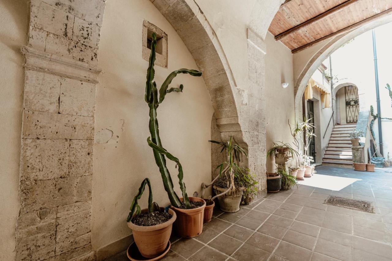 I Dammusi Di Via Vittorio Veneto Apartment Syracuse ภายนอก รูปภาพ